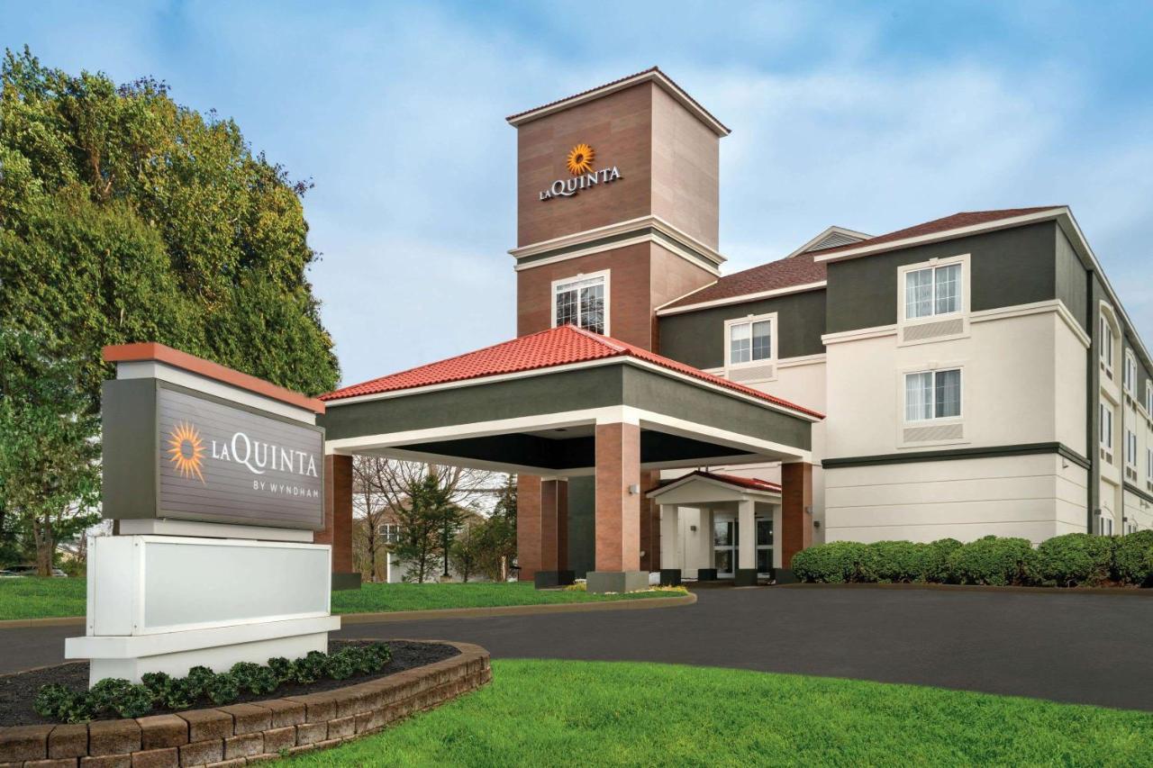 Отель La Quinta By Wyndham Latham Albany Airport Экстерьер фото